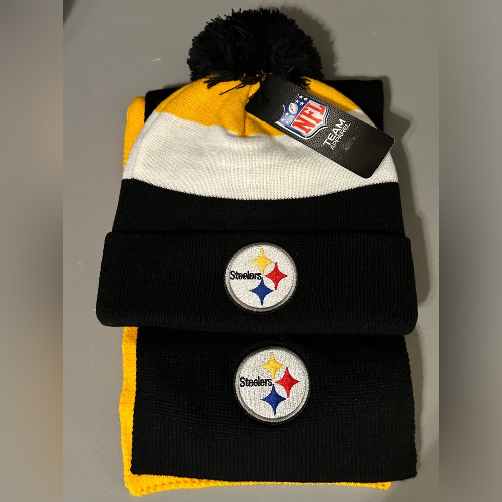 Pittsburgh Steelers NFL Team Apparel Knit Hat and Scarf Set